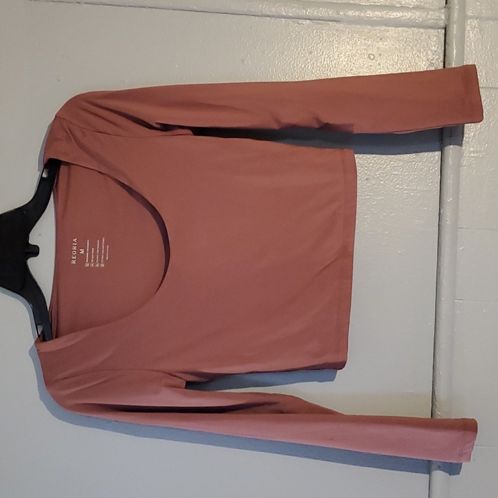 Reoria size Medium long sleeve top
